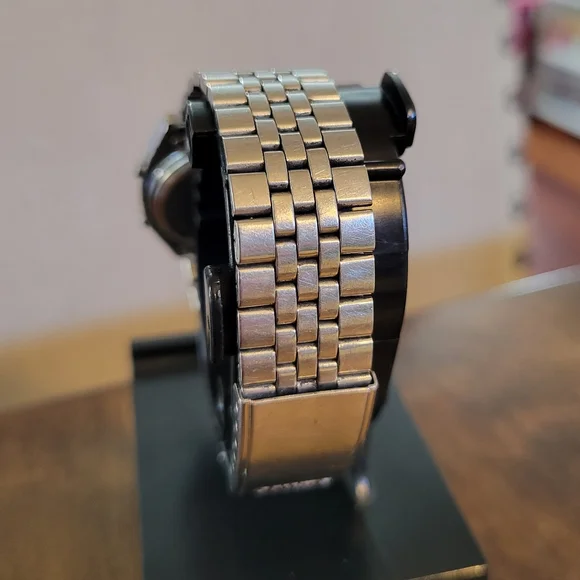 80's Vintage Seiko Digital Watch - Picture 5 of 7